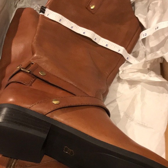 New tall Leather Boots 8 1/2  Cognac color still in box Liz Claiborne - Picture 7 of 16
